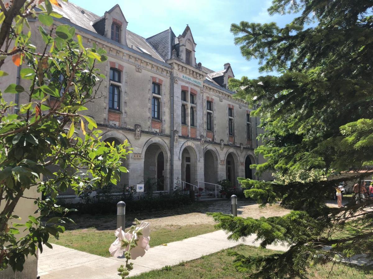 Le Rayon De Soleil Hotel Châtelaillon-Plage Екстериор снимка